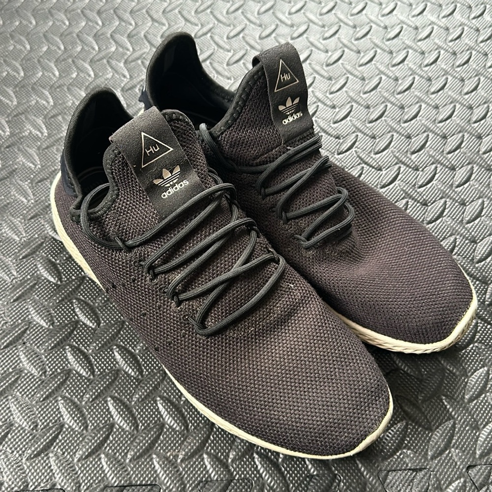 Adidas Pharrell Williams sneakers
